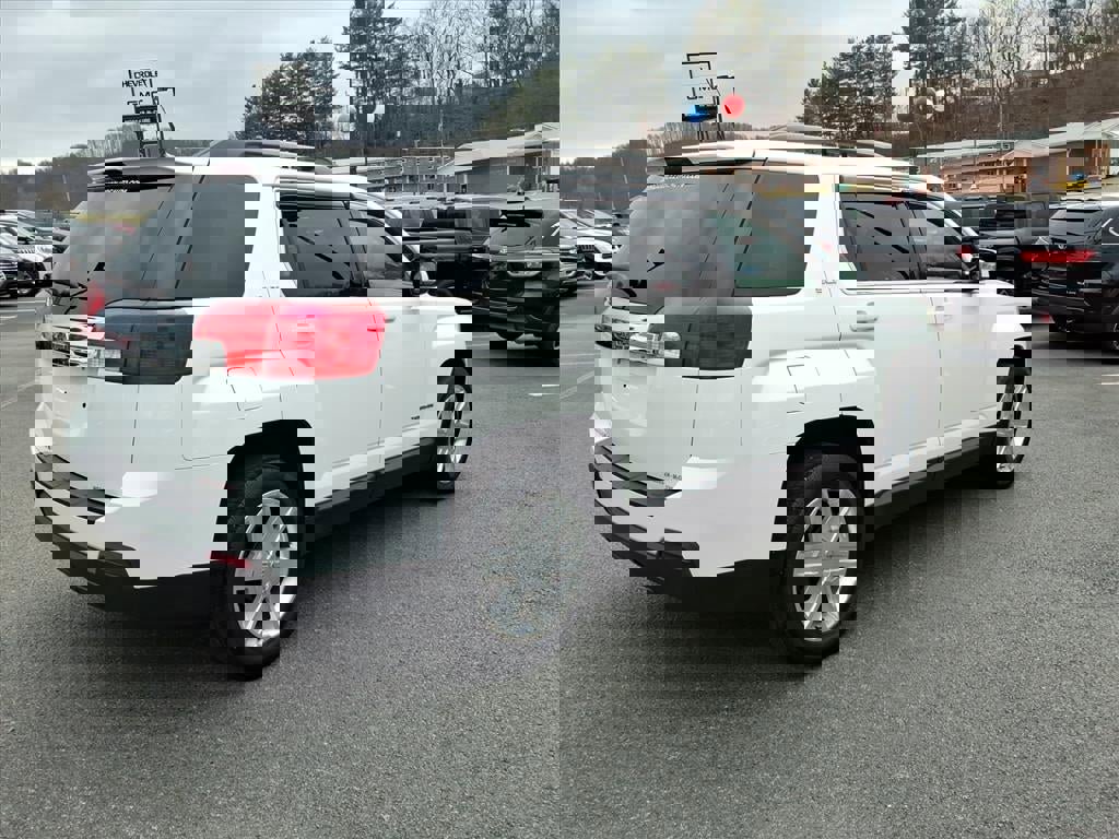 Used 2010 GMC Terrain SLT image 8