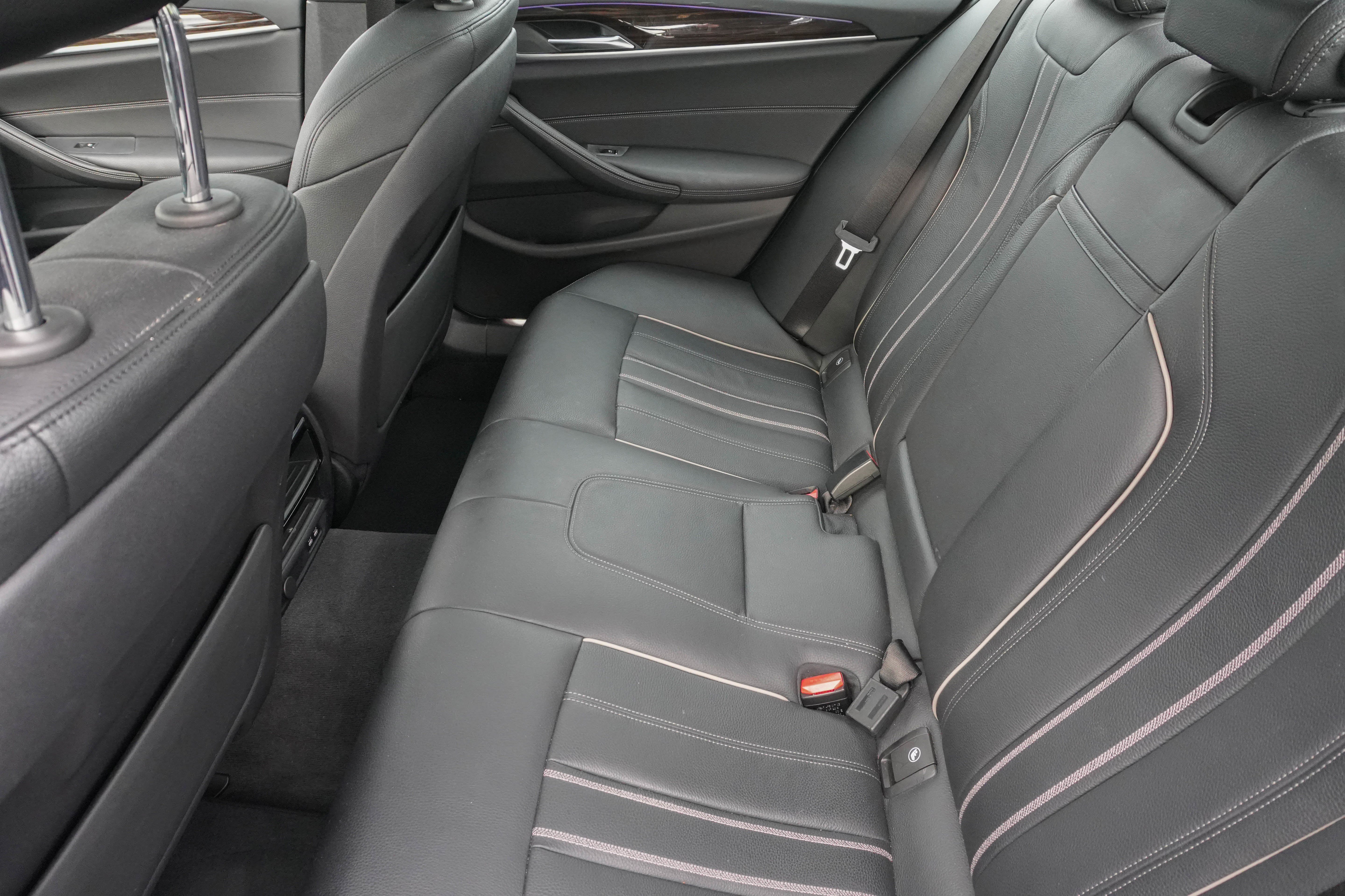 Used 2020 BMW 530i w/ Convenience Package RWD image 33