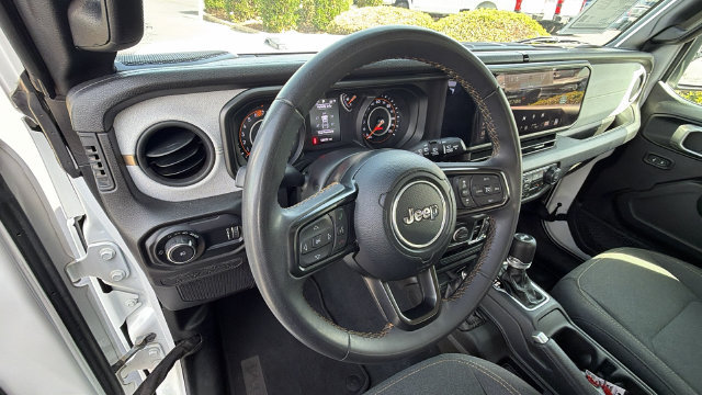 Used 2024 Jeep Wrangler Unlimited Sport AWD/4WD image 31