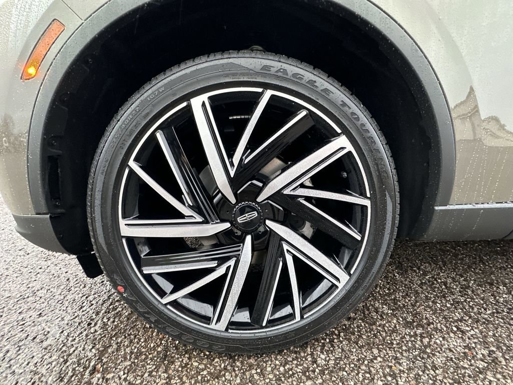 New 2025 Lincoln Aviator Reserve w/ Equipment Group 201A image 10