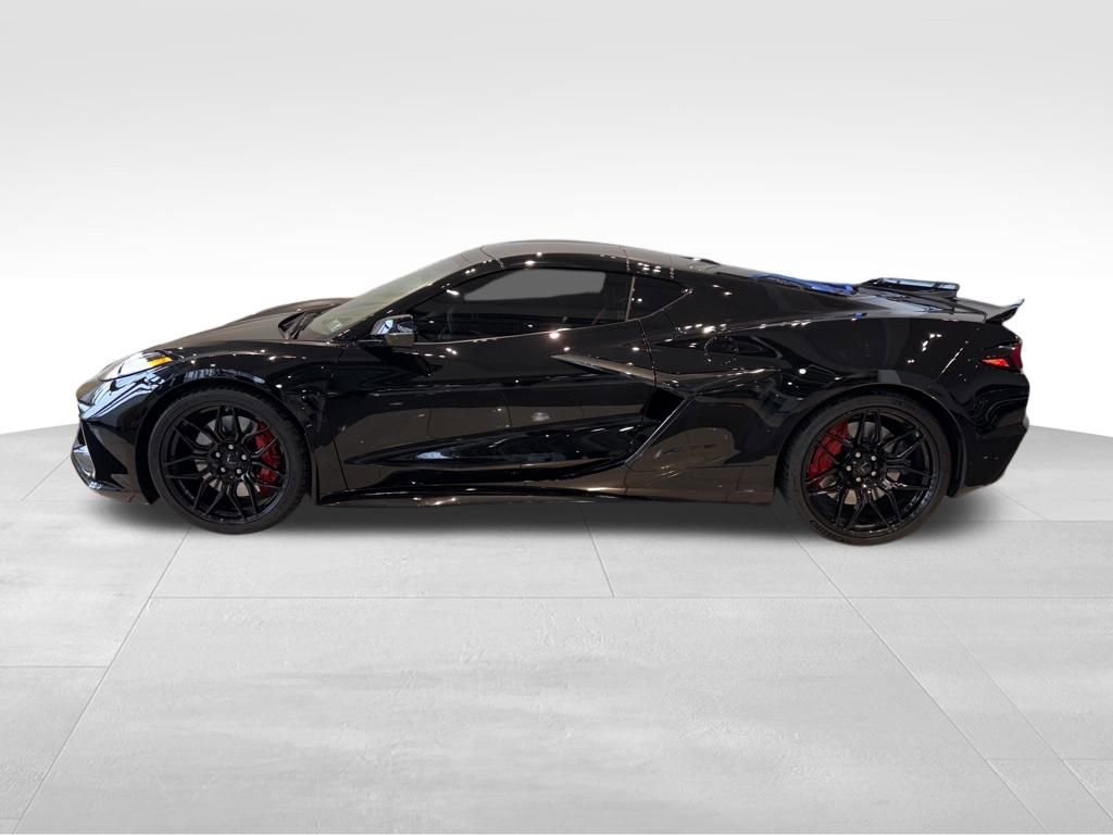 Used 2024 Chevrolet Corvette Z06 image 2