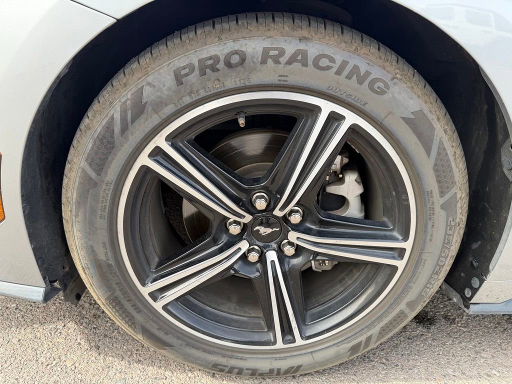 Used 2024 Ford Mustang Convertible image 6