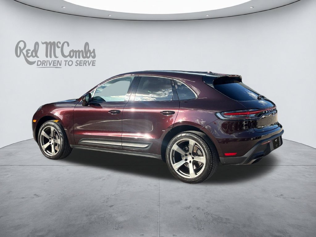 Used 2023 Porsche Macan AWD/4WD image 3