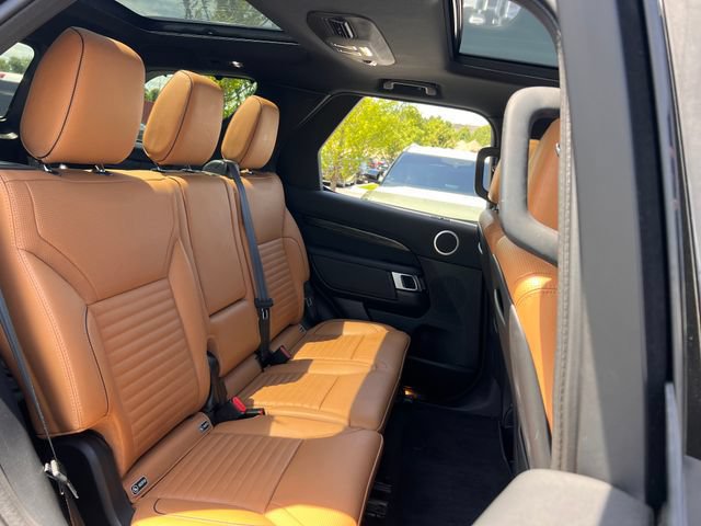 Used 2020 Land Rover Discovery HSE AWD/4WD image 30