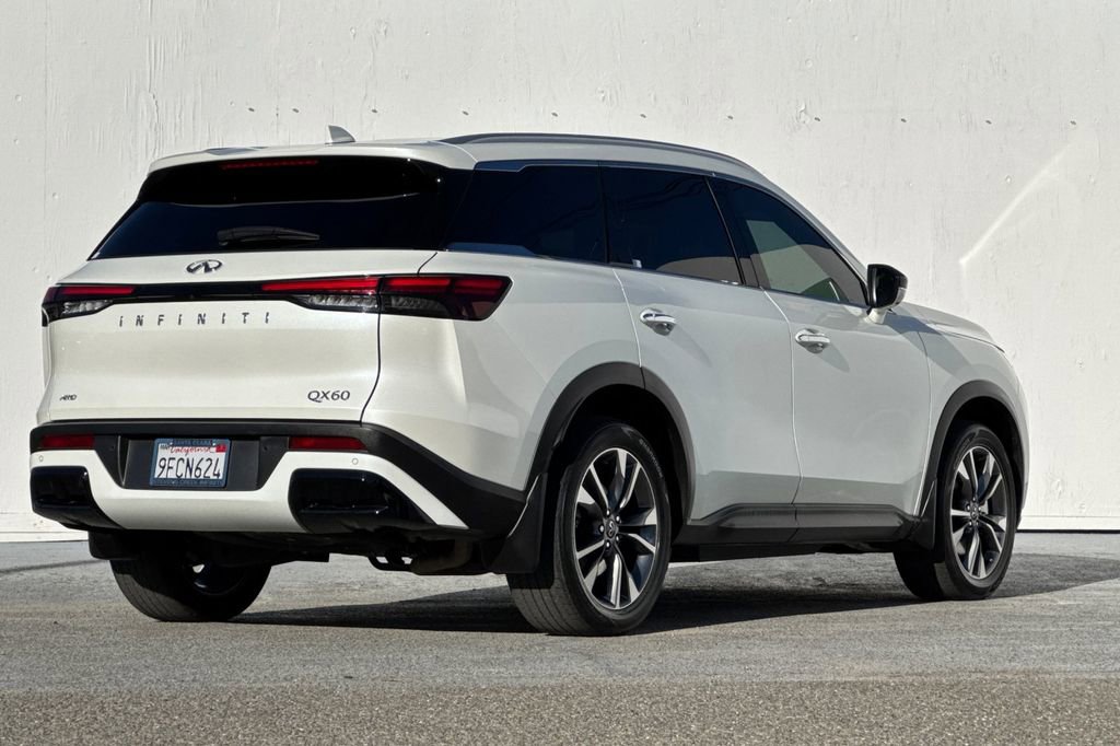 Certified 2023 INFINITI QX60 Luxe image 3