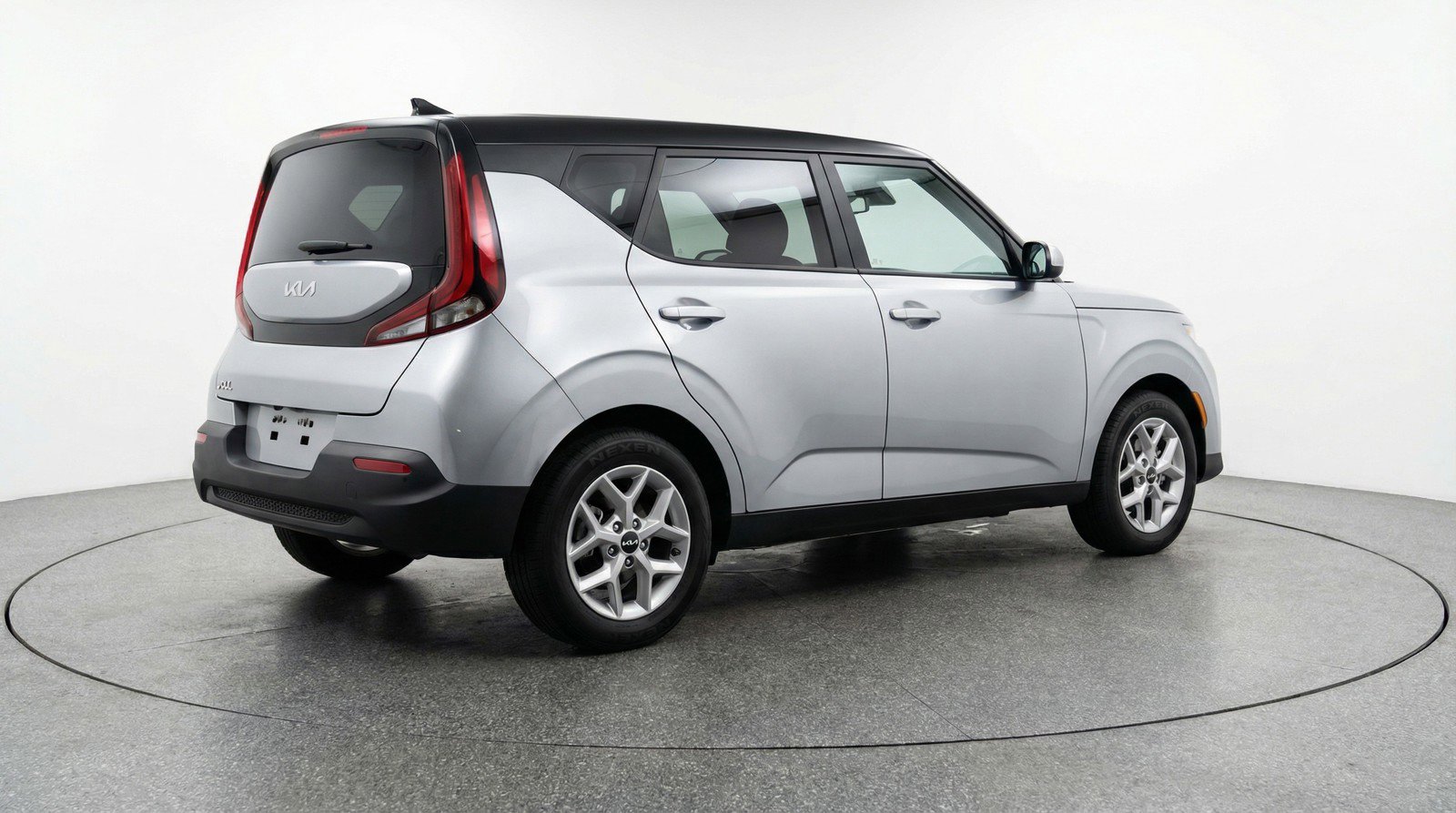 Used 2025 Kia Soul LX w/ LX Technology Package image 9