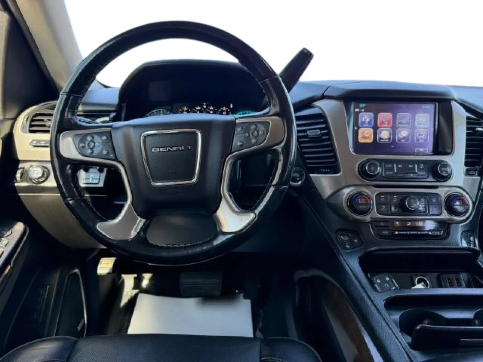 Used 2019 GMC Yukon Denali AWD/4WD image 21