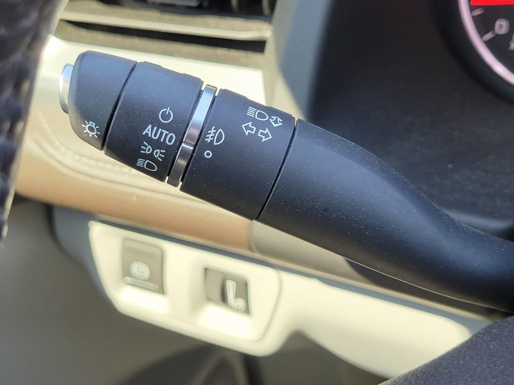 Used 2019 GMC Acadia SLT image 31