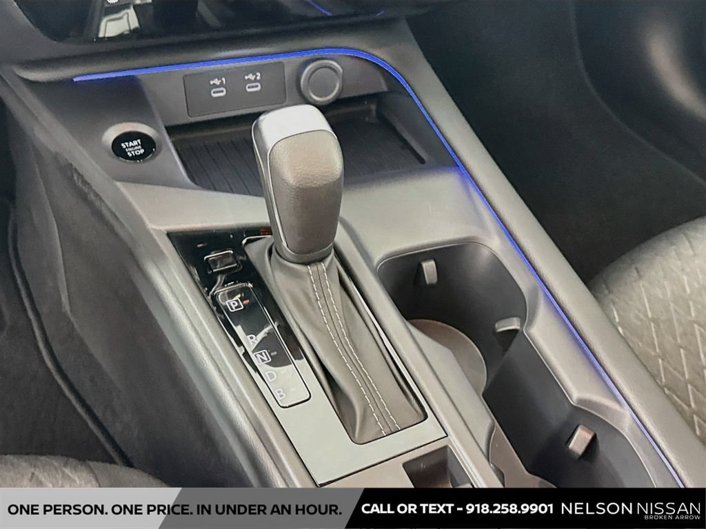 Certified 2026 Nissan Sentra SV w/ SV Convenience Package FWD image 16