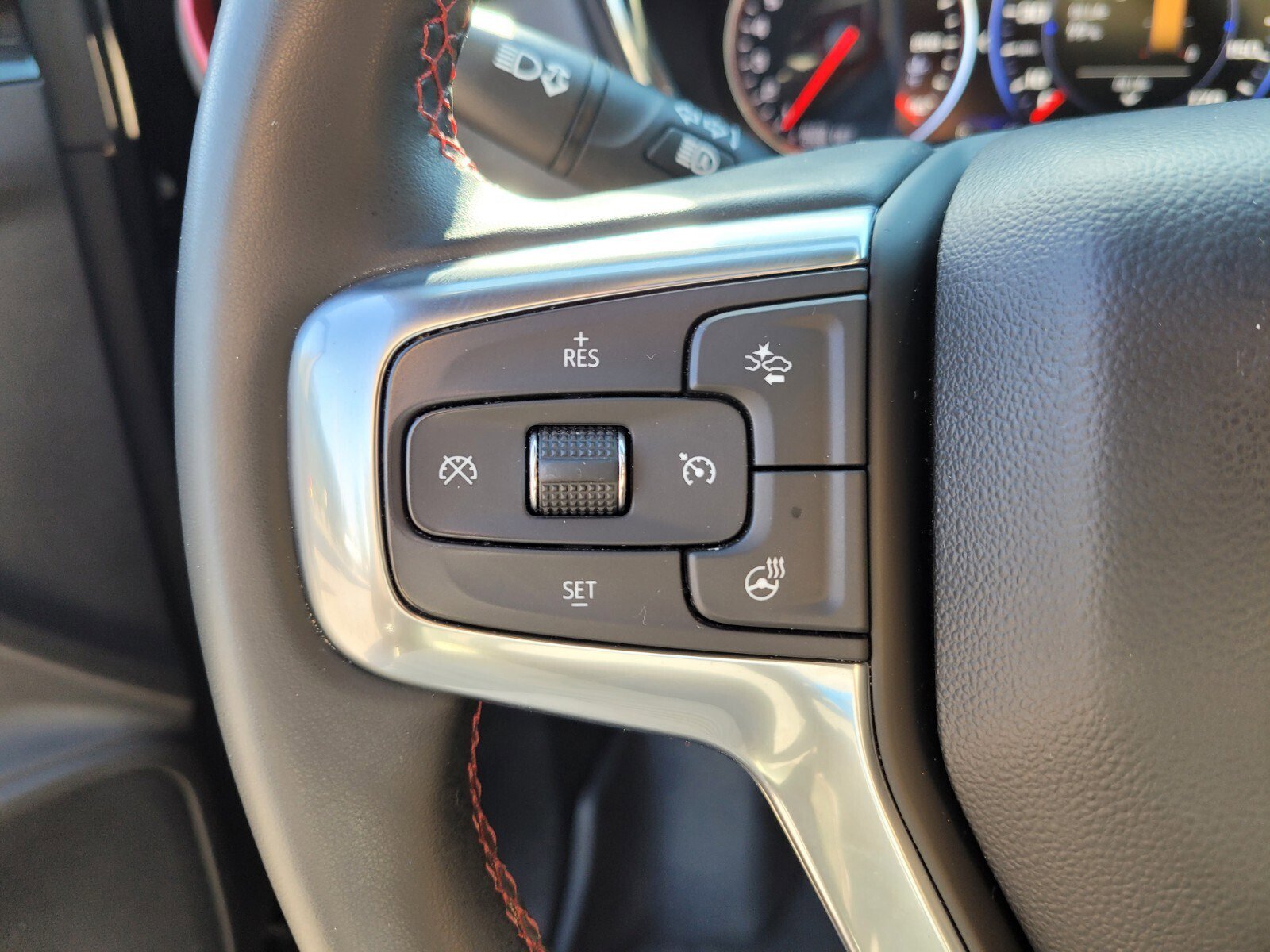 Certified 2023 Chevrolet Blazer RS w/ Driver Confidence II Package image 10