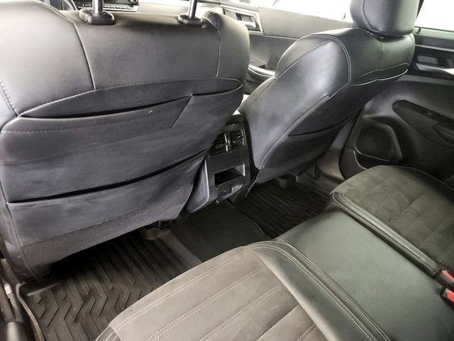 Used 2023 Mitsubishi Outlander Ralliart AWD/4WD image 25