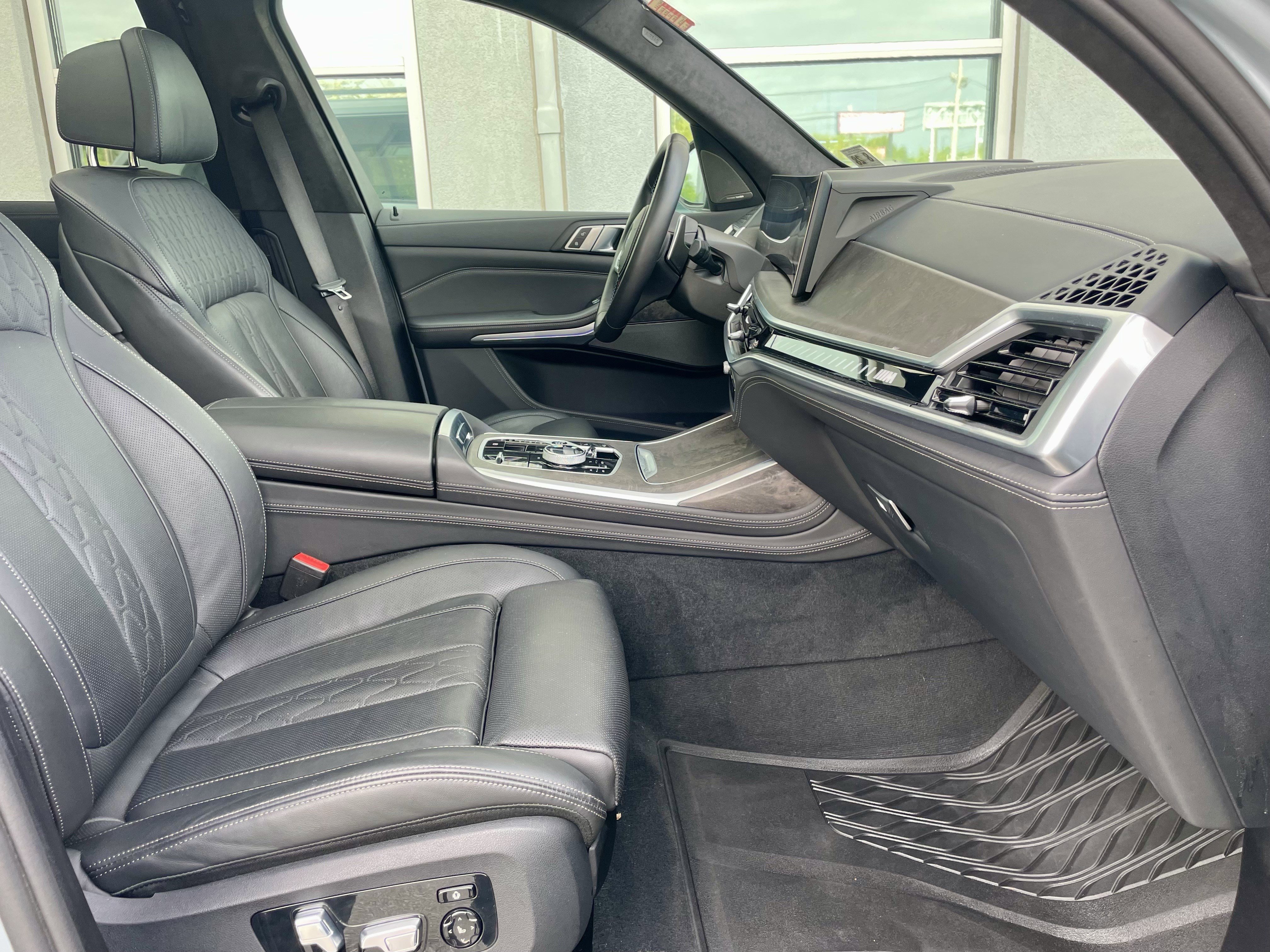 Used 2024 BMW X7 M60i w/ Executive Package AWD/4WD image 15
