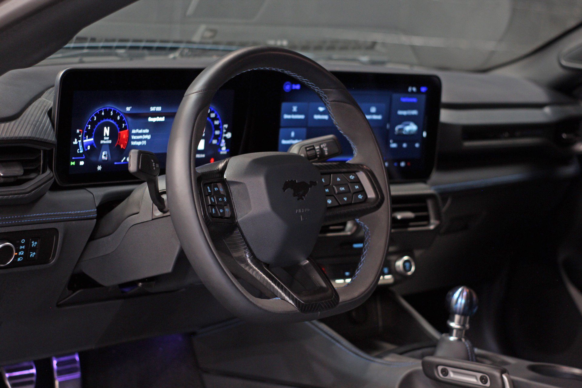 Used 2025 Ford Mustang Dark Horse RWD image 45