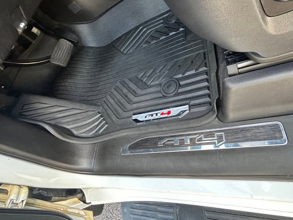 Used 2020 GMC Sierra 2500 AT4 w/ AT4 Premium Package image 11