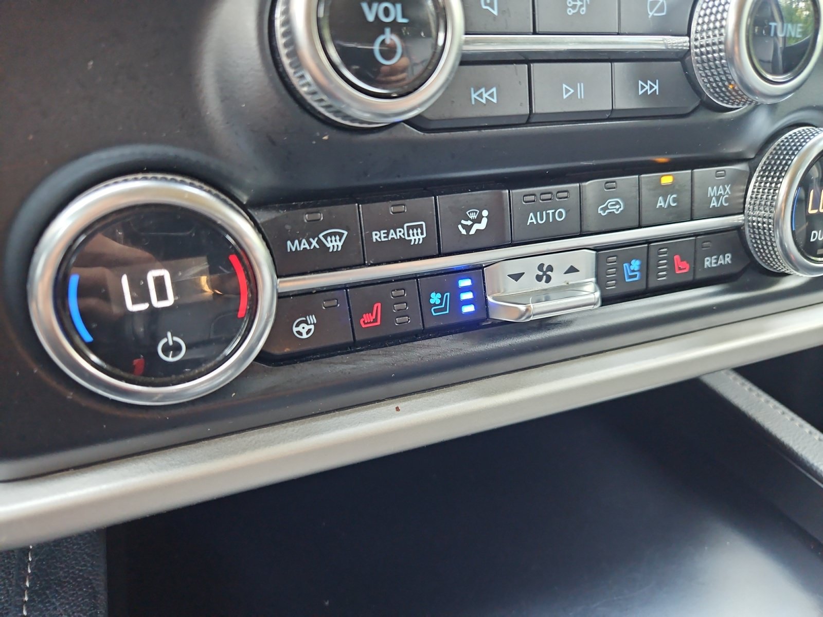 Used 2024 Ford Expedition Max XLT RWD image 24