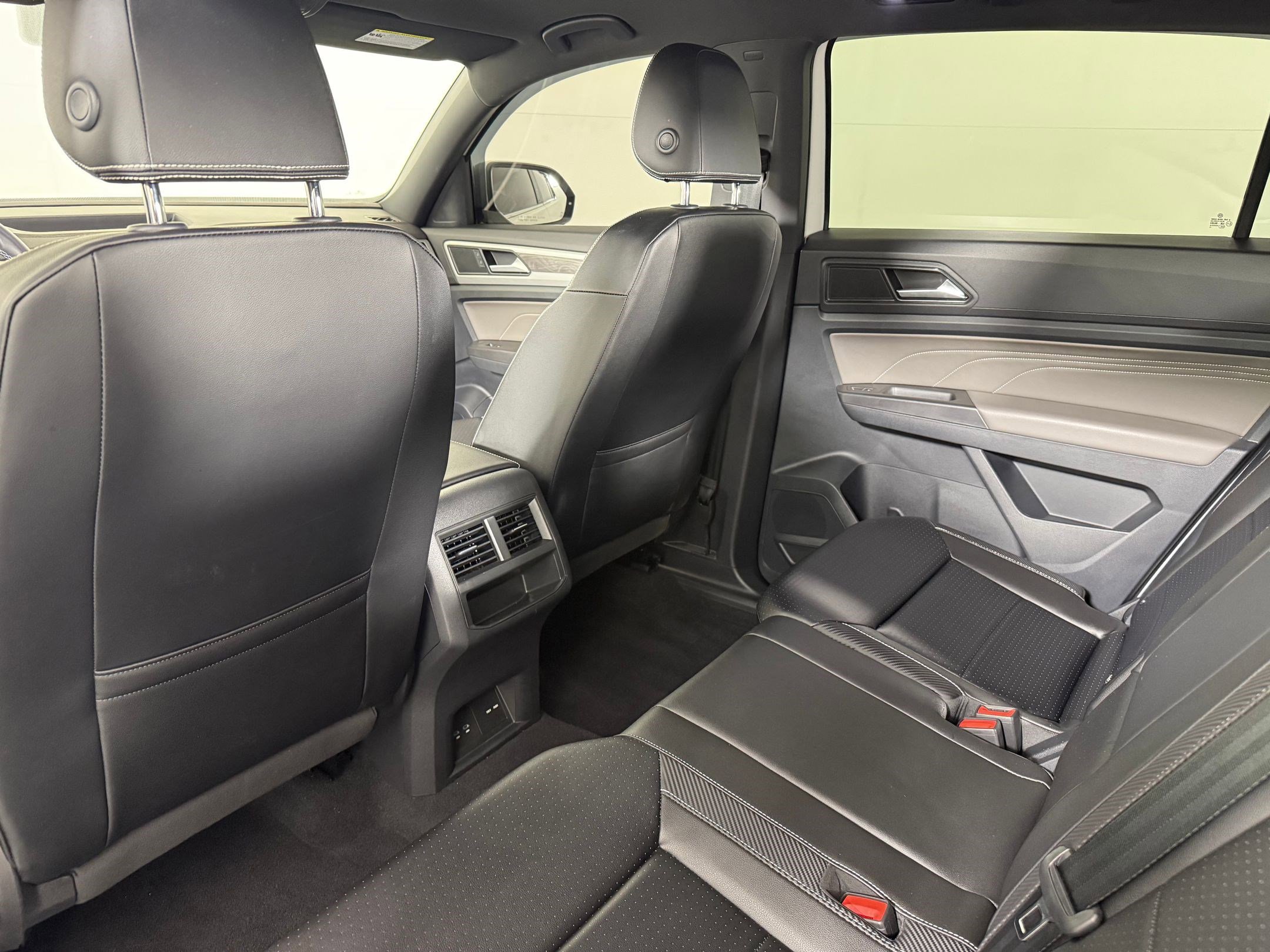 Used 2022 Volkswagen Atlas Cross Sport SE image 20