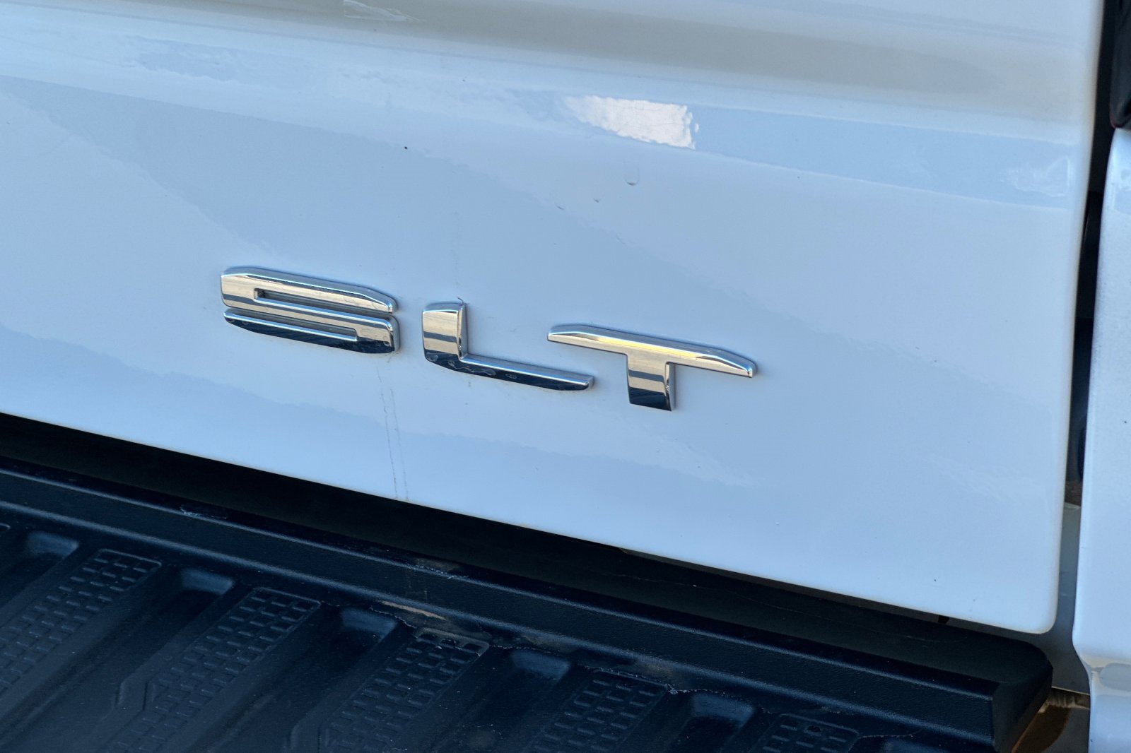 Used 2025 GMC Sierra 1500 SLT image 25