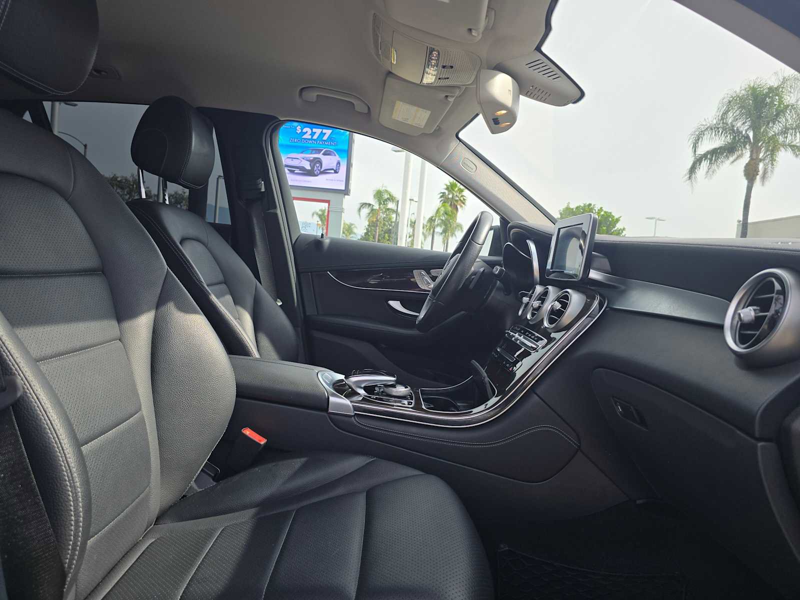 Used 2017 Mercedes-Benz GLC 300 4MATIC image 11