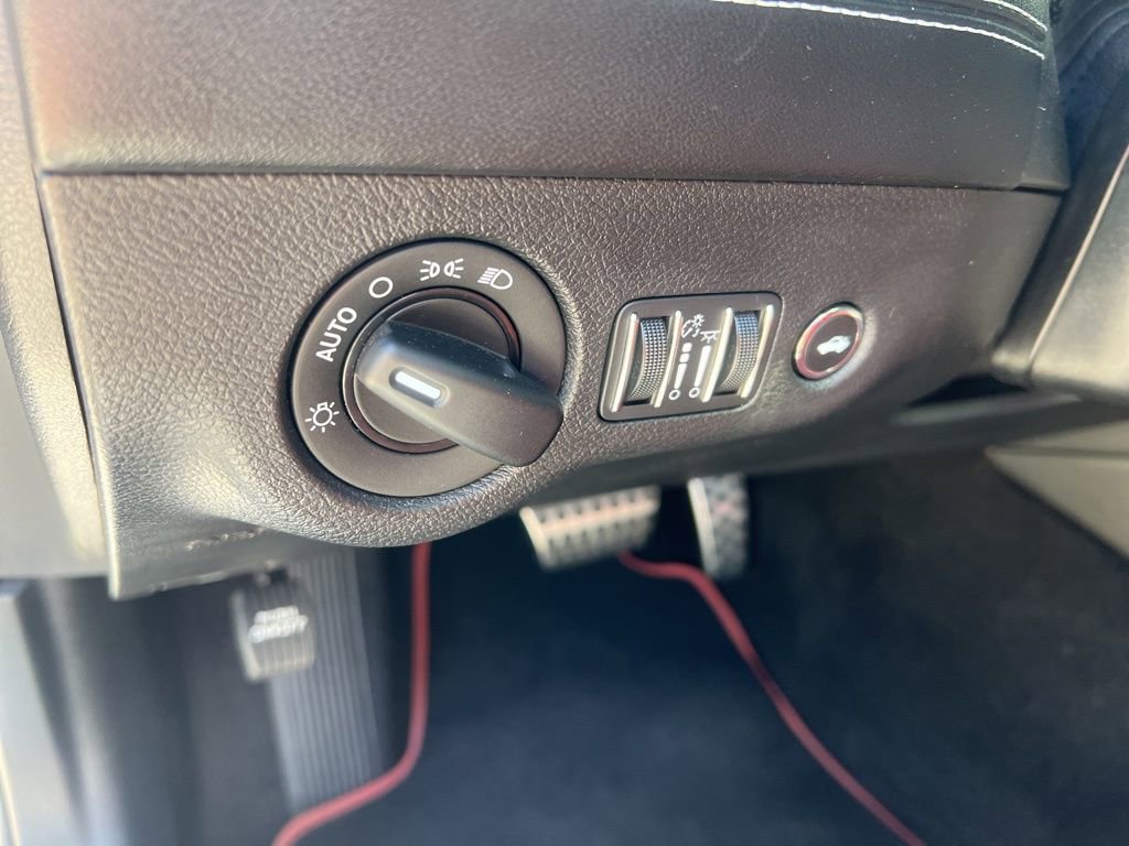 Used 2020 Dodge Charger SRT Hellcat w/ Harman/Kardon Audio Group image 30