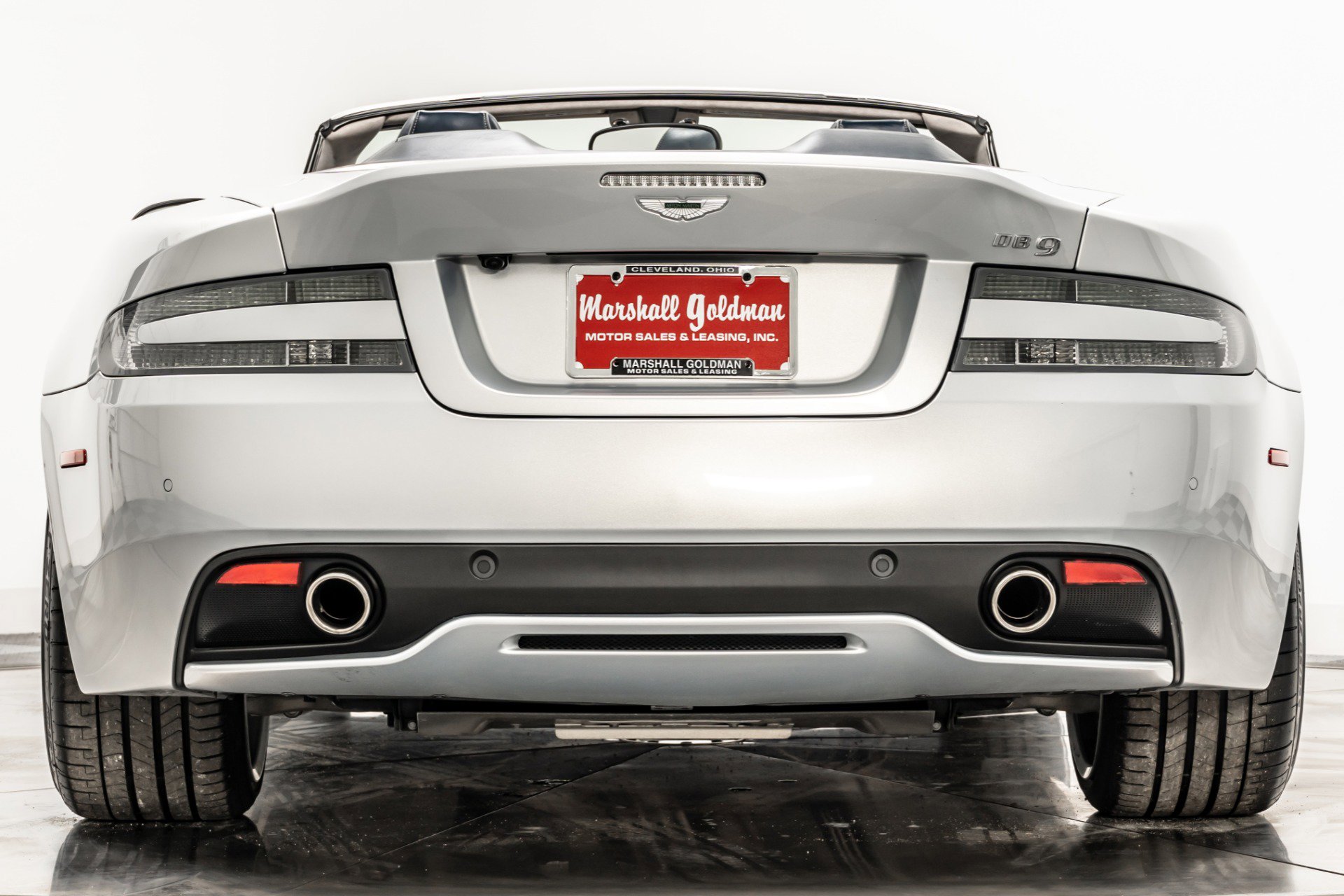 Used 2014 Aston Martin DB9 Volante image 8