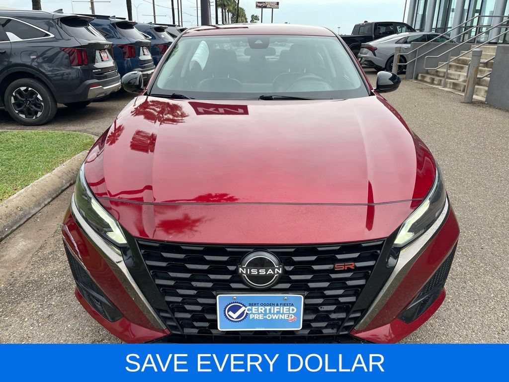 Used 2023 Nissan Altima 2.5 SR FWD image 2
