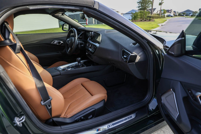 Used 2026 BMW Z4 M40i w/ Premium Package RWD image 41