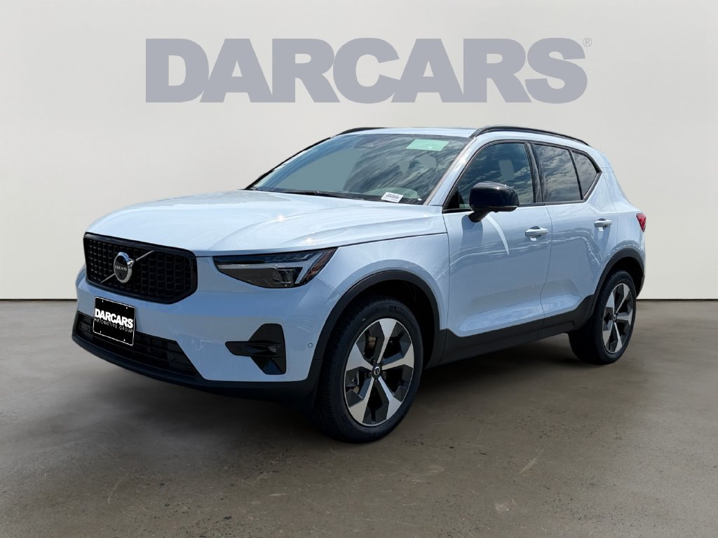 New 2026 Volvo XC40 B5 Plus w/ Protection Package Premier AWD/4WD image 2