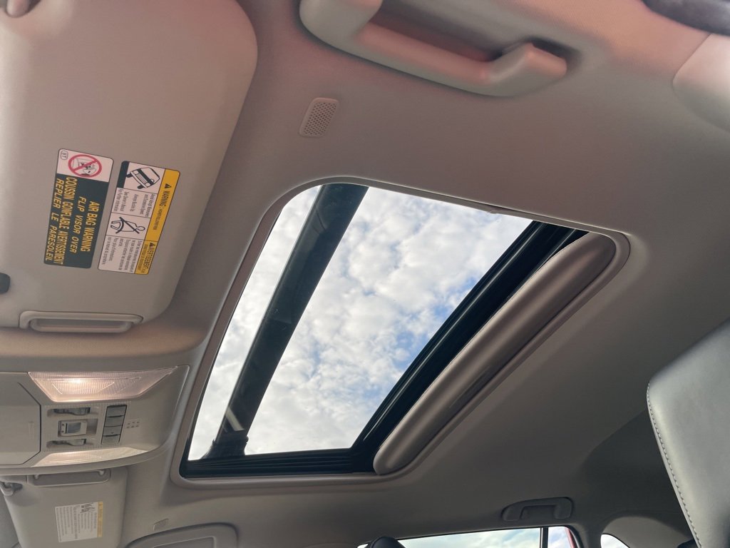 Used 2023 Toyota RAV4 XLE Premium image 14