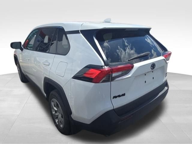 Used 2023 Toyota RAV4 LE image 6