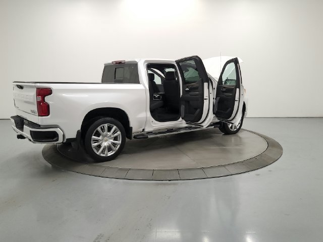 Used 2024 Chevrolet Silverado 1500 High Country w/ High Country Premium Package AWD/4WD image 44