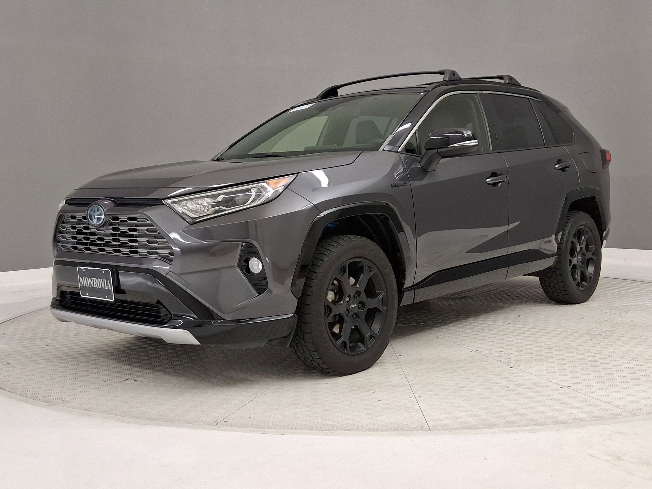 Used 2020 Toyota RAV4 XSE w/ XSE Grade Weather Package AWD/4WD image 38
