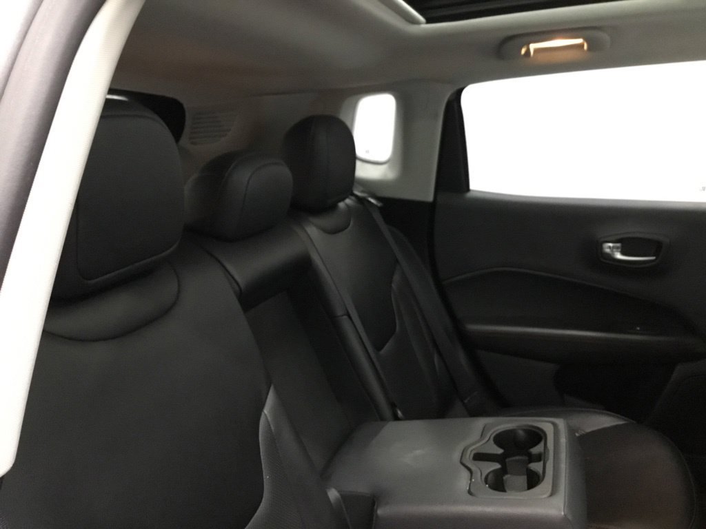 Used 2019 Jeep Compass Trailhawk w/ Leather Interior Group AWD/4WD image 22