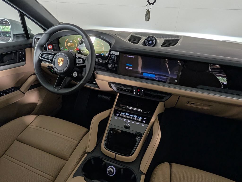 New 2026 Porsche Cayenne Coupe AWD/4WD image 22