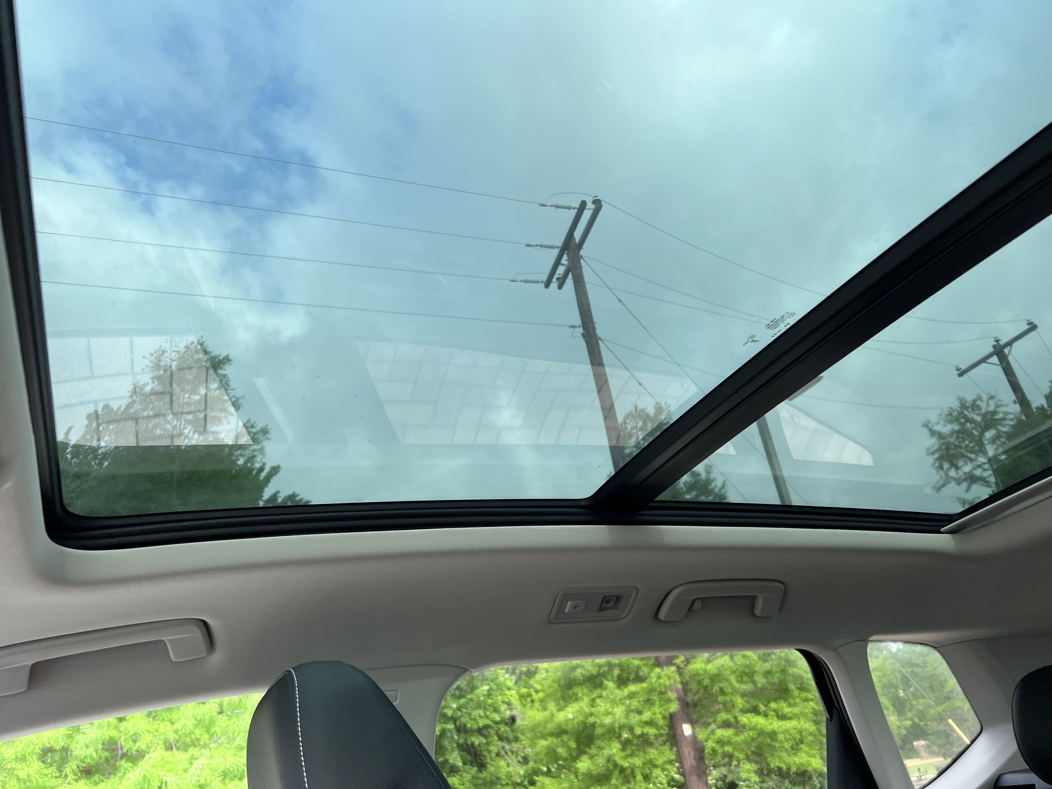 Certified 2023 Volkswagen Taos SE w/ Panoramic Sunroof Package FWD image 24