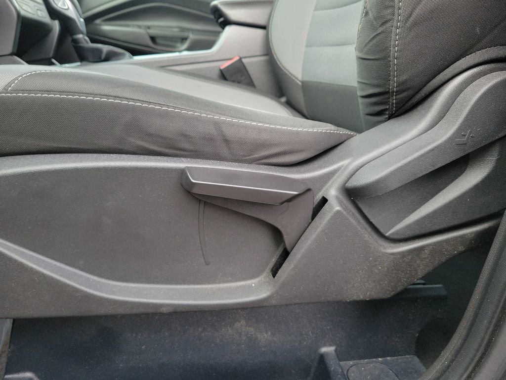 Used 2017 Ford Escape S image 18