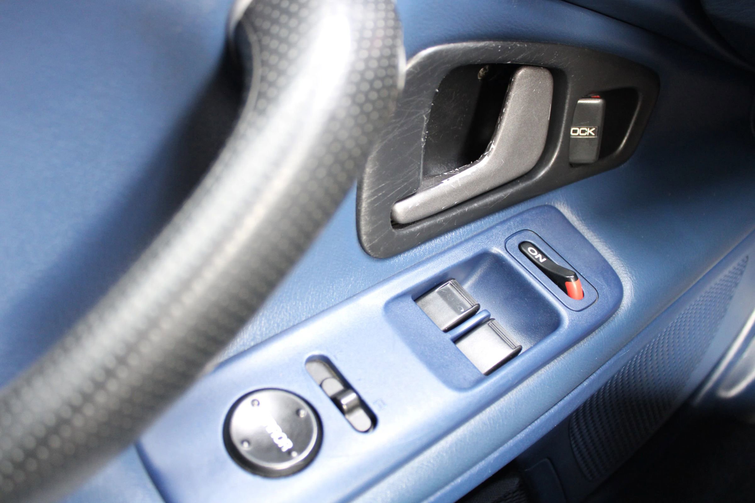 Used 2004 Honda S2000 image 26