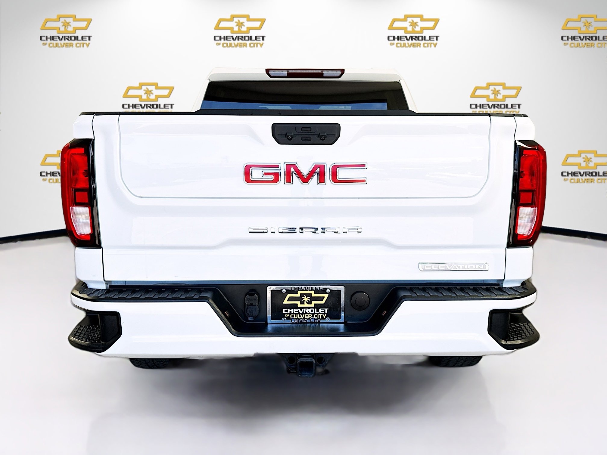 Used 2022 GMC Sierra 1500 Elevation RWD image 6
