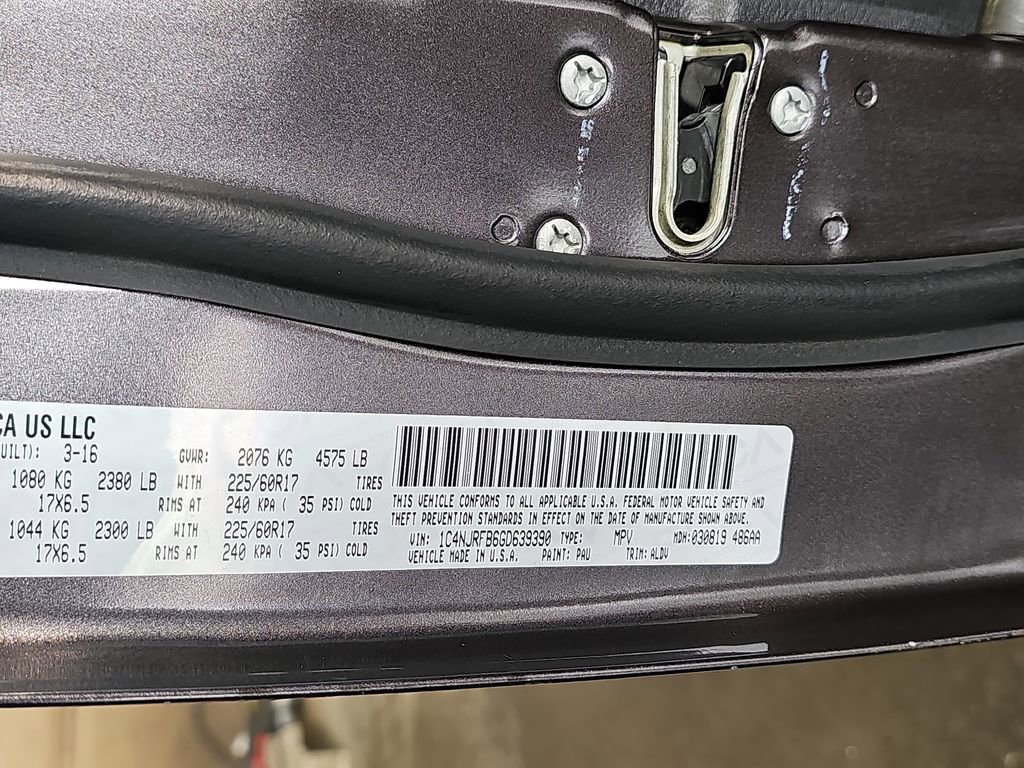 Used 2016 Jeep Patriot High Altitude AWD/4WD image 32