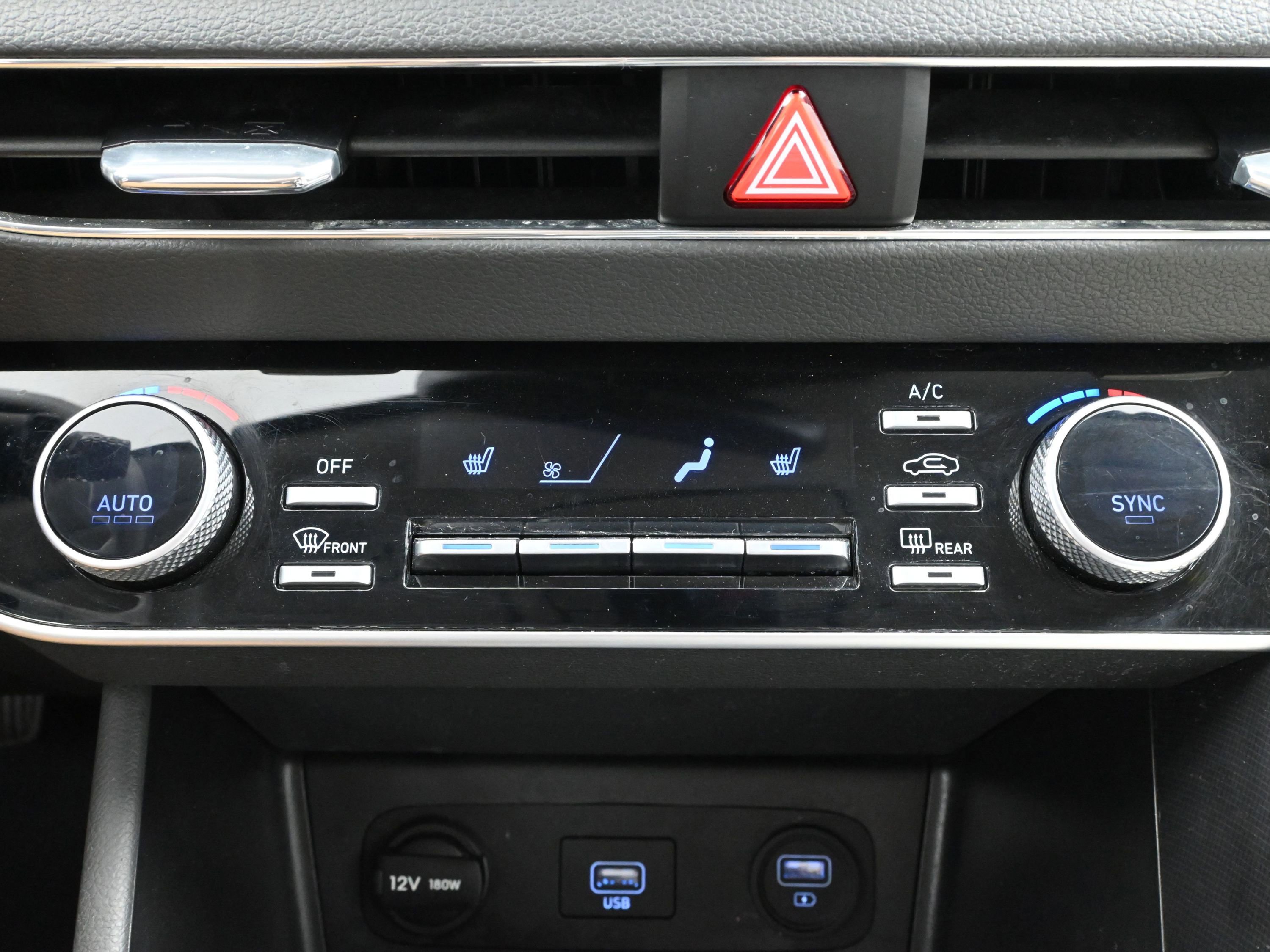 Used 2022 Hyundai Sonata SEL w/ Preferred Accessory Package image 18