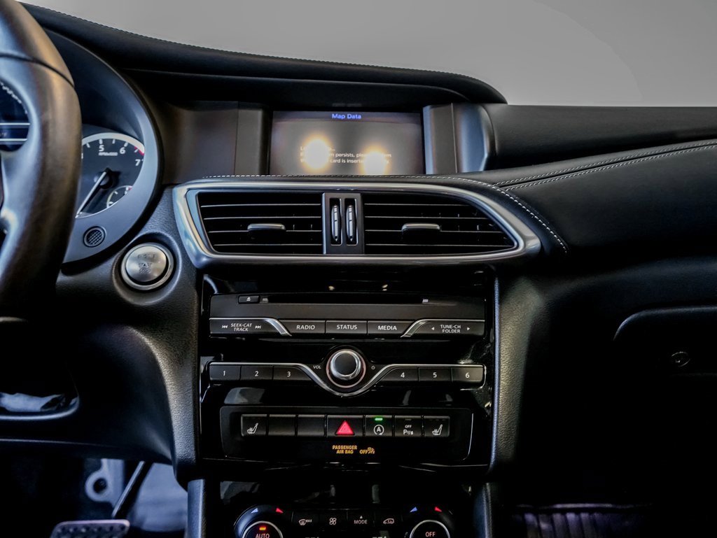 Used 2018 INFINITI QX30 Sport image 21