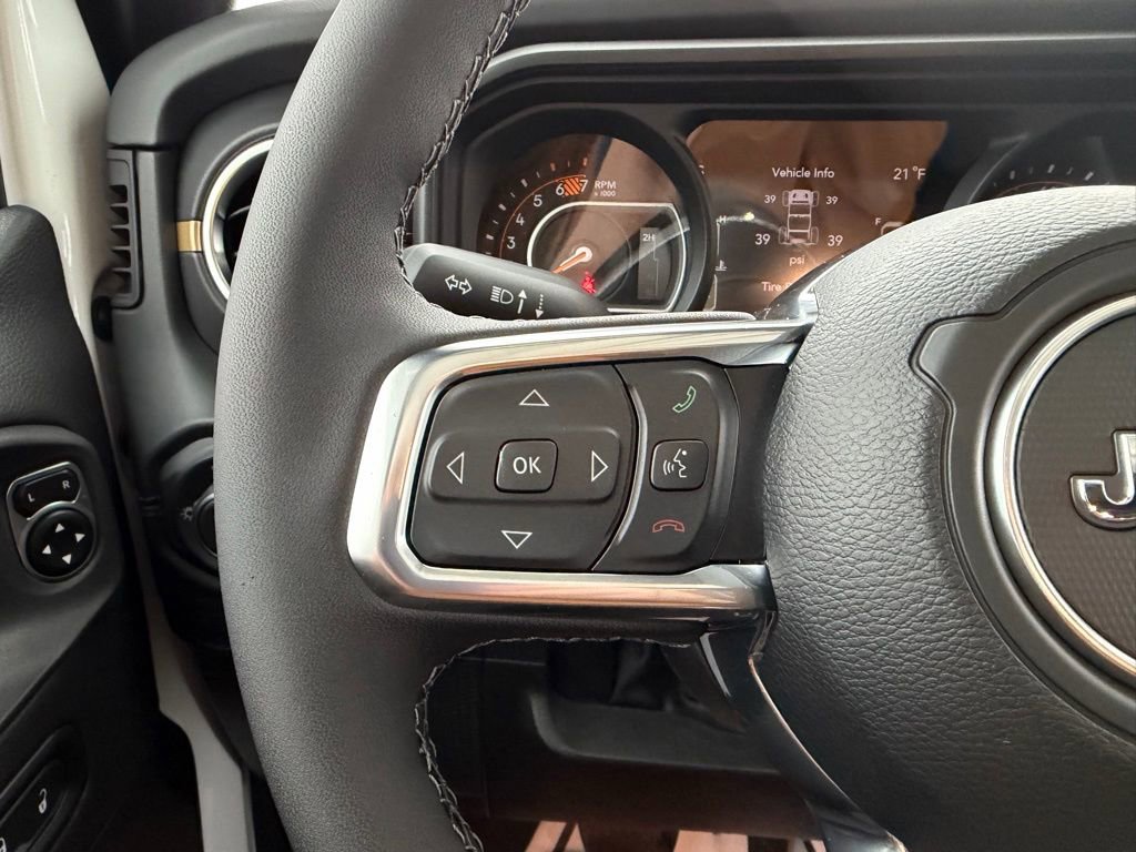 New 2026 Jeep Wrangler Unlimited Sahara AWD/4WD image 28