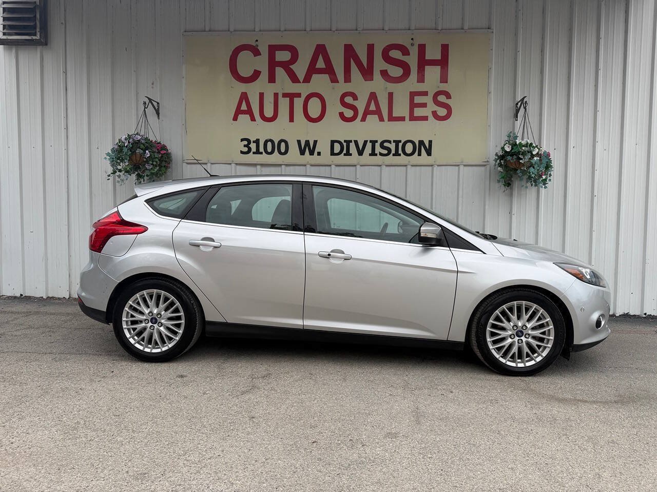 Used 2013 Ford Focus Titanium FWD image 3