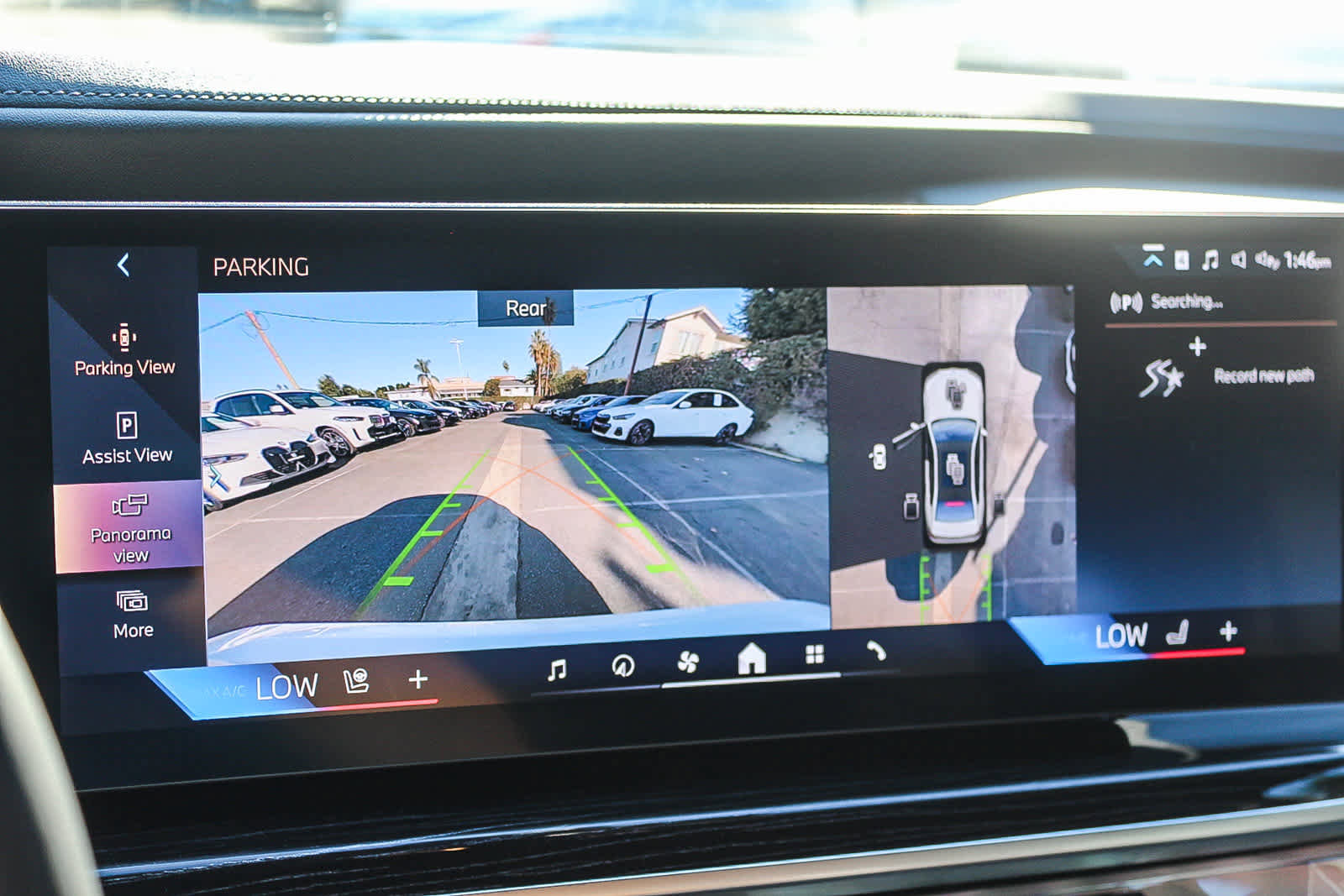 Used 2025 BMW 740i 740i w/ Premium Package image 31