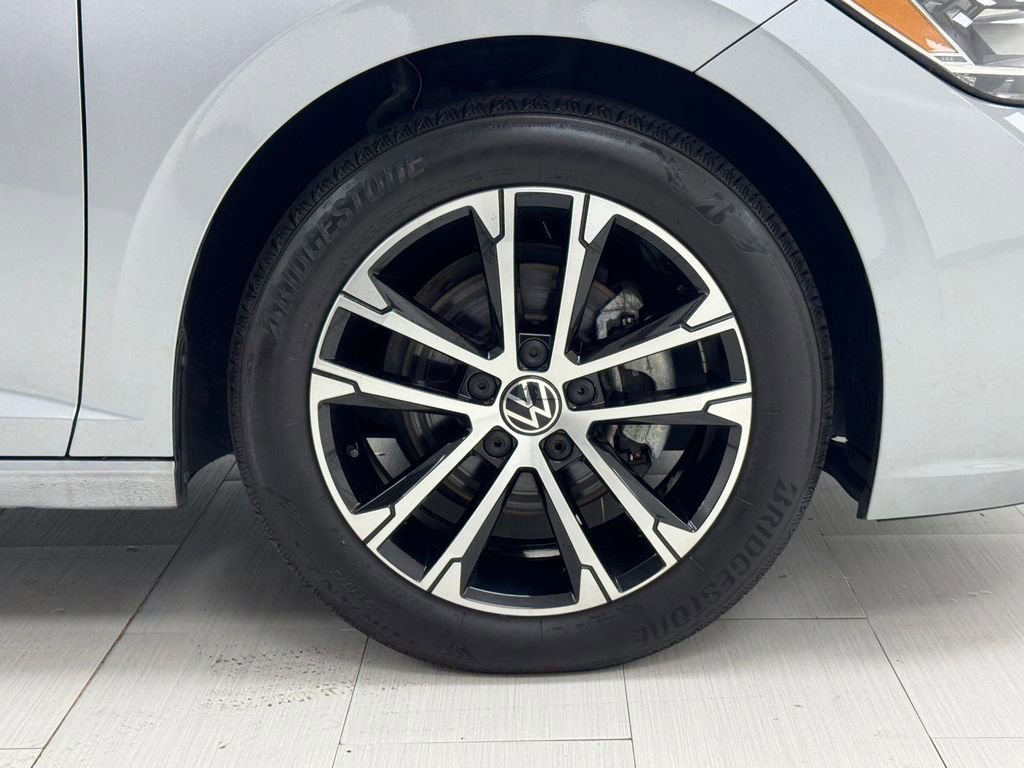 Used 2023 Volkswagen Jetta Sport image 37