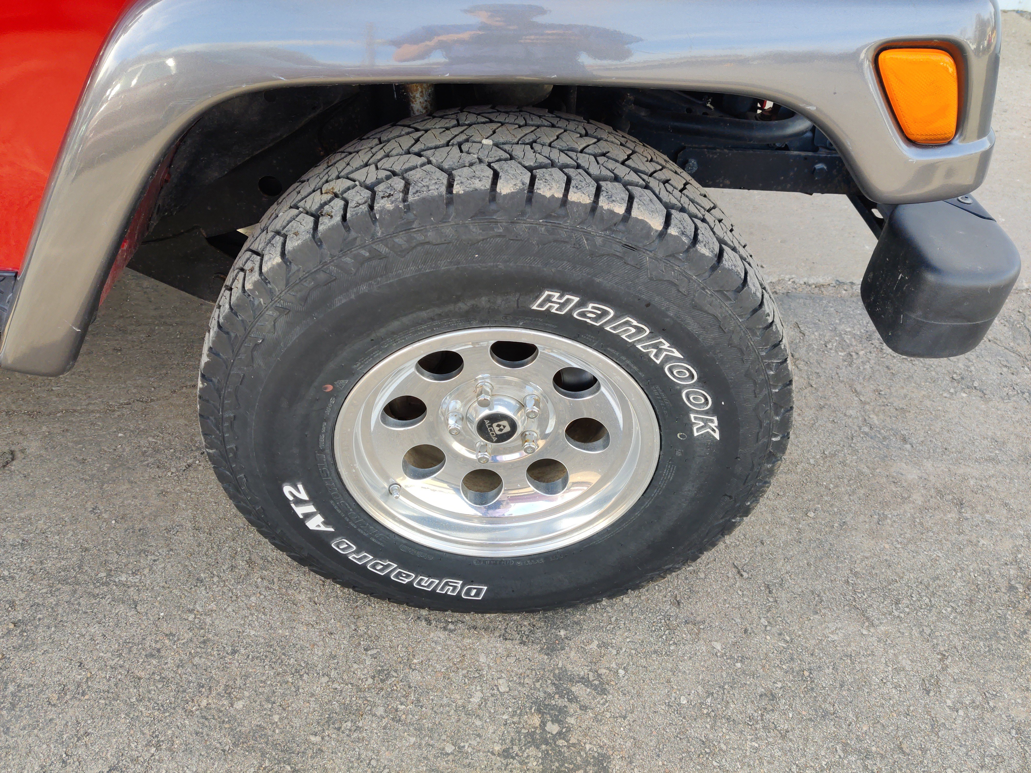 Used 2004 Jeep Wrangler X image 3