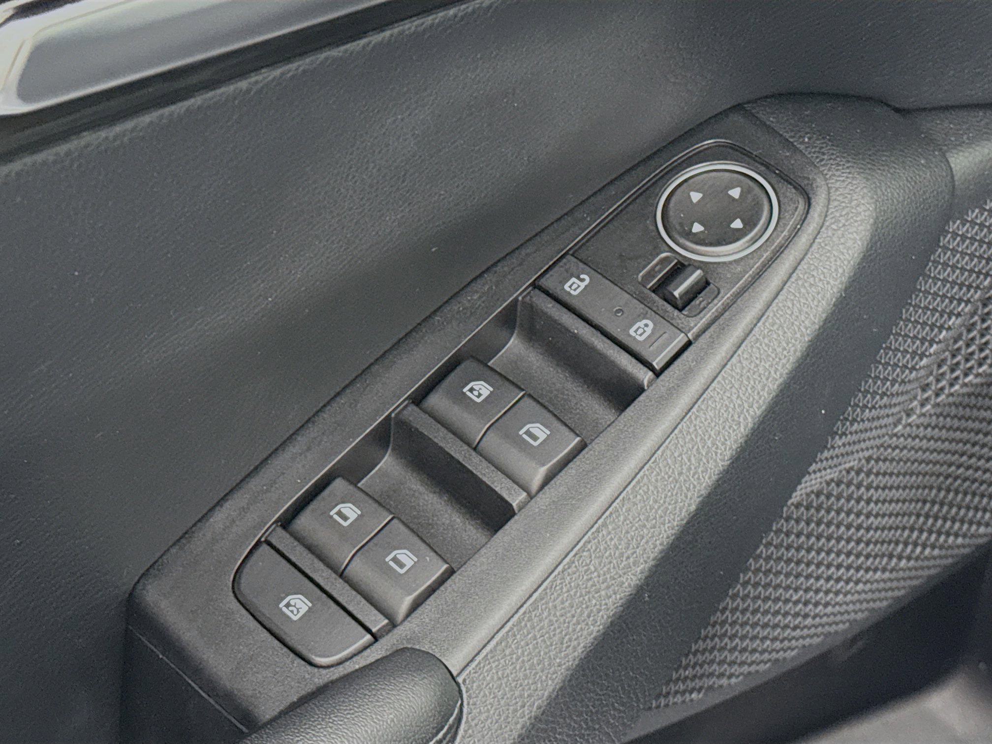 Used 2022 Kia Seltos EX image 18