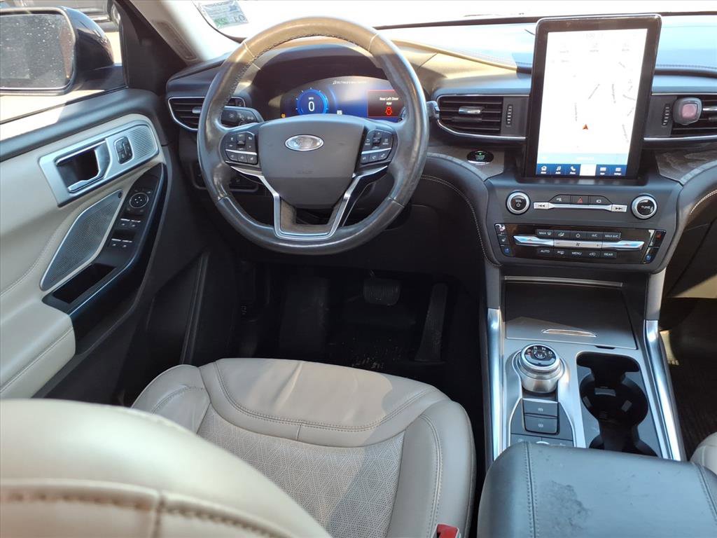 Used 2020 Ford Explorer Platinum w/ Premium Technology Package image 4