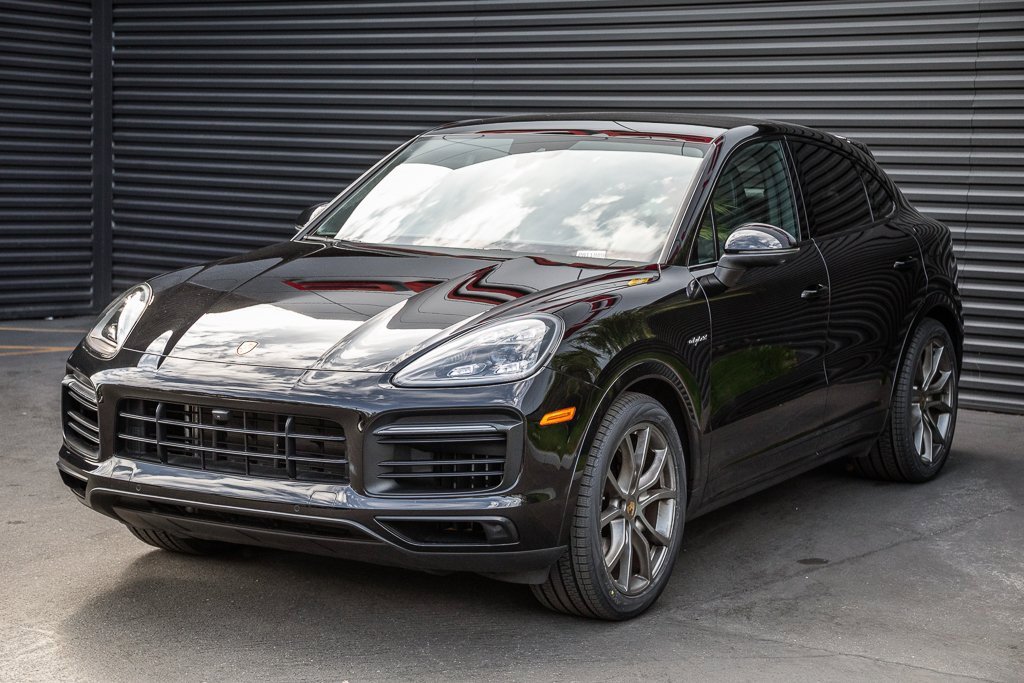 Certified 2022 Porsche Cayenne Platinum Edition