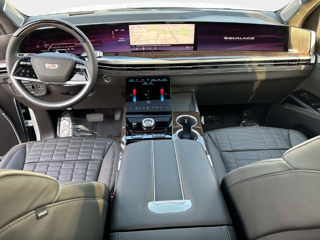 New 2026 Cadillac Escalade Platinum Sport w/ LPO, Floor Liner Package AWD/4WD image 19