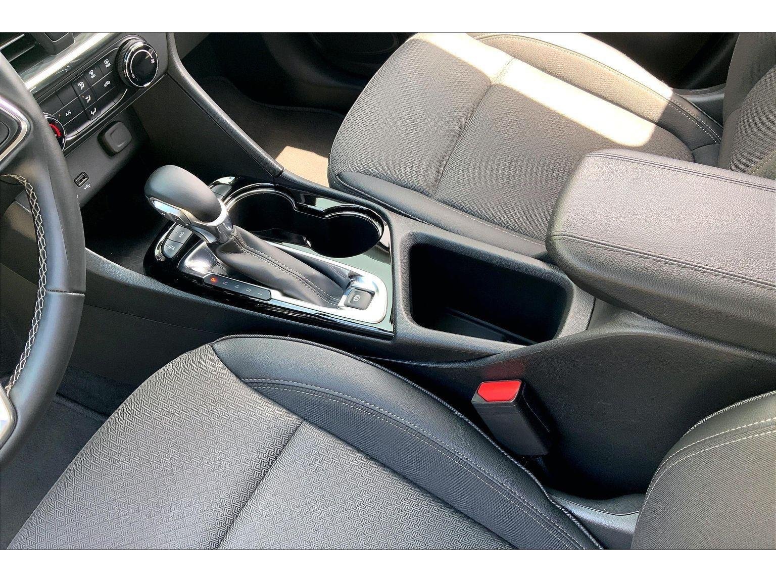 Used 2025 Buick Encore GX Preferred AWD/4WD image 15